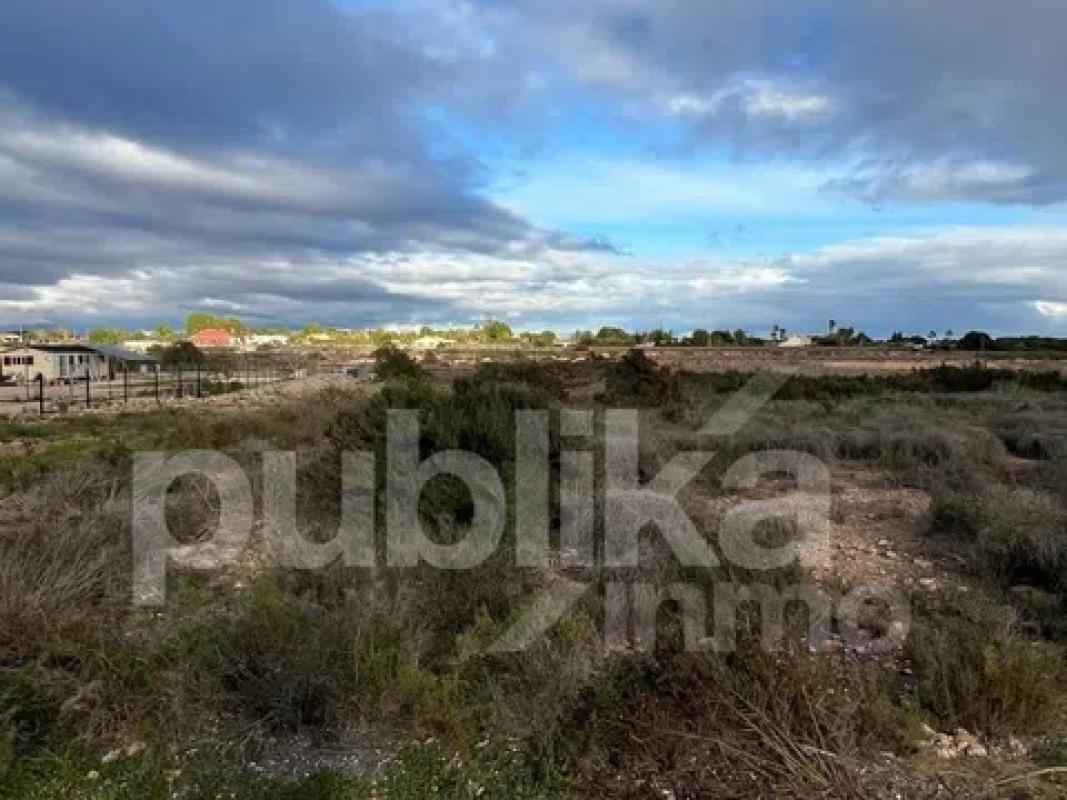 Terreno en venta en Elche / Elx, Alicante photo 3