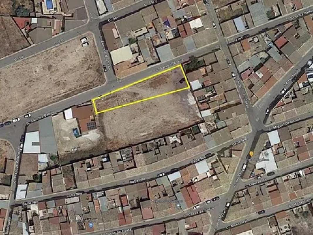 Terreno en venta en Pinoso, Alicante photo 1