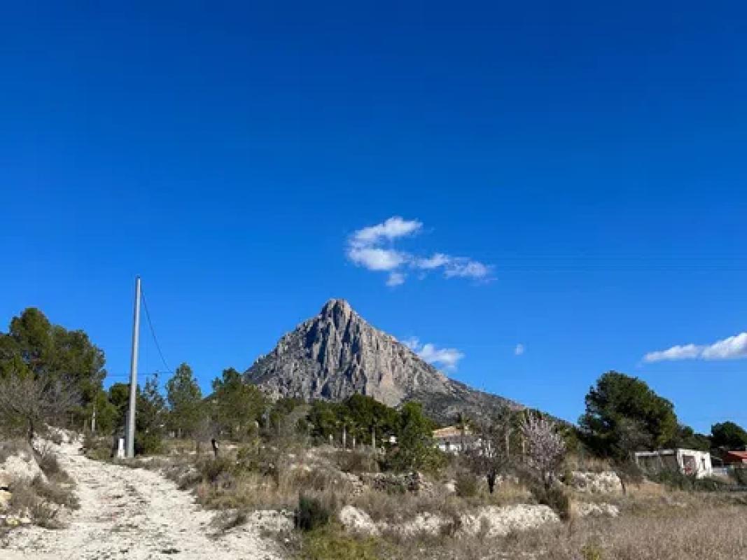 Terreno en venta en Finestrat, Alicante photo 2