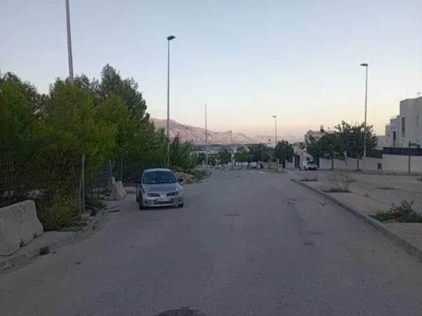 Terreno en calle Sant Ferran thumbnail 1