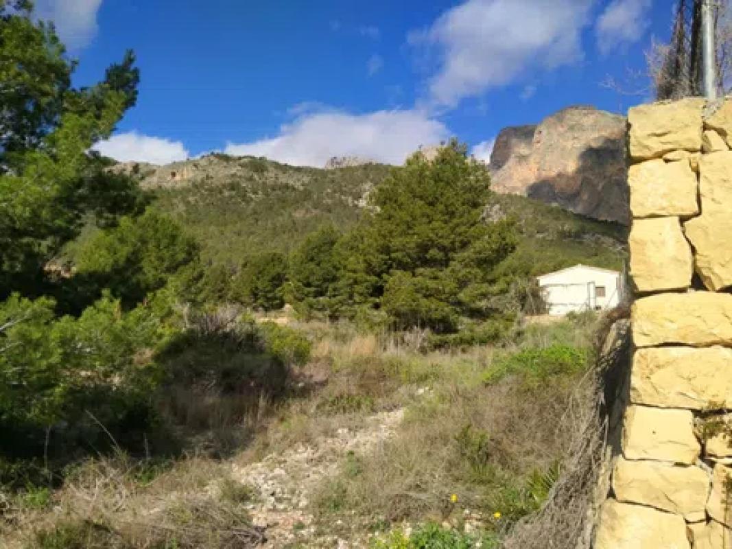 Terreno en venta en Polop, Alicante photo 2