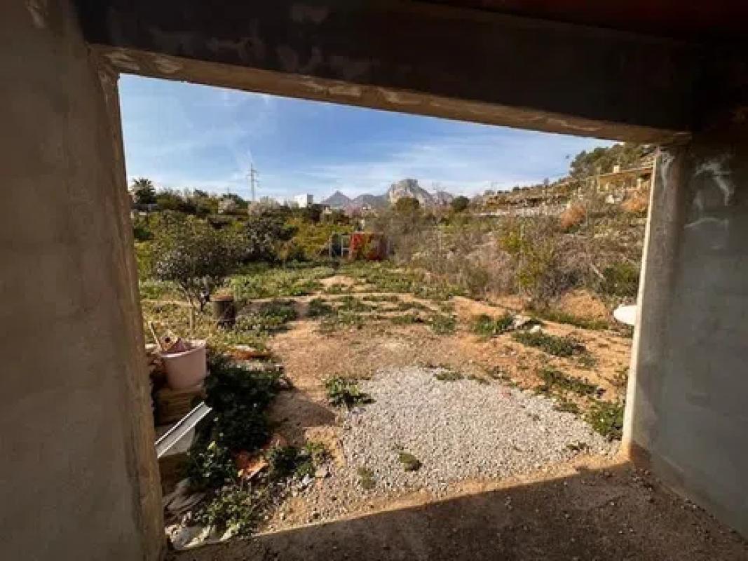 Terreno en venta en Guadalest, Alicante photo 2