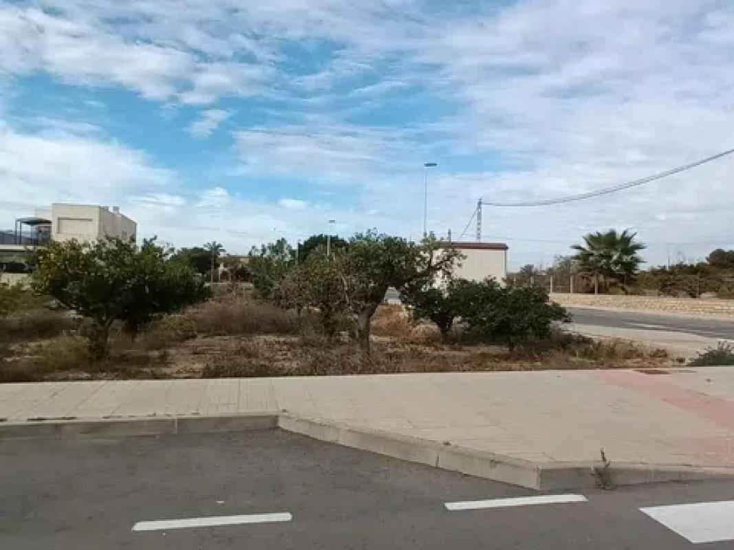 Terreno en venta en Elche / Elx, Alicante photo 2