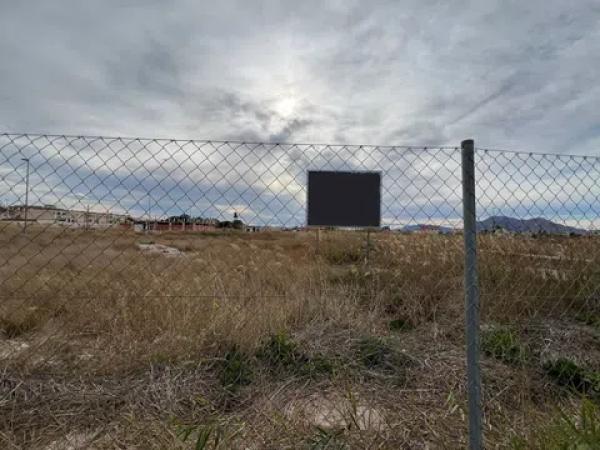Terreno en calle Valencia photo 3