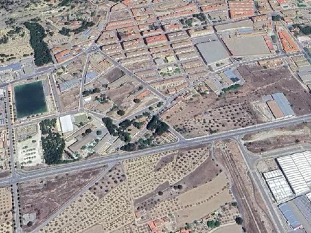 Terreno en venta en Onil, Alicante photo 2