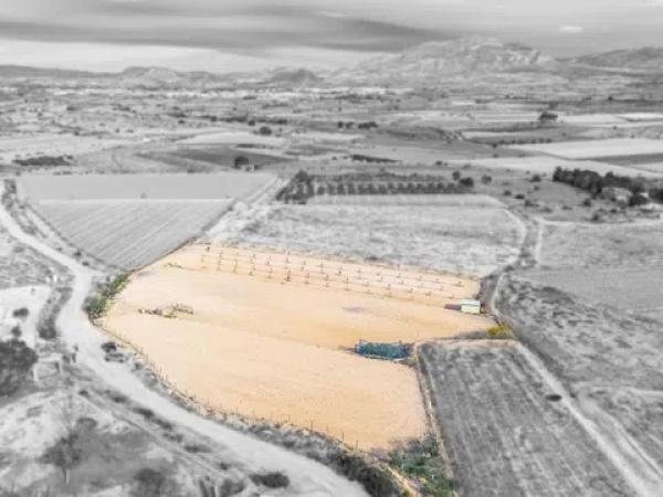 Terreno en via Sense Nom photo 2