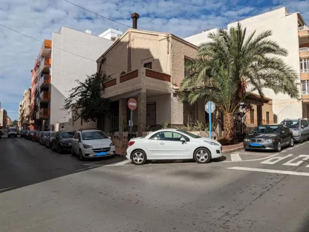 Land for sale in Torrevieja, Alicante photo 3