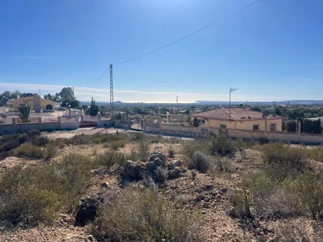 Terreno en venta en Mutxamel, Alicante photo 2