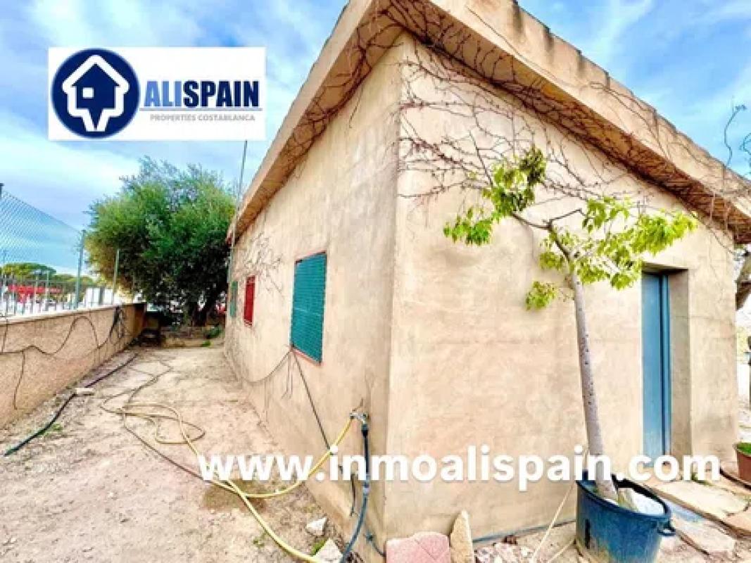 Terreno en venta en Petrer, Alicante photo 3