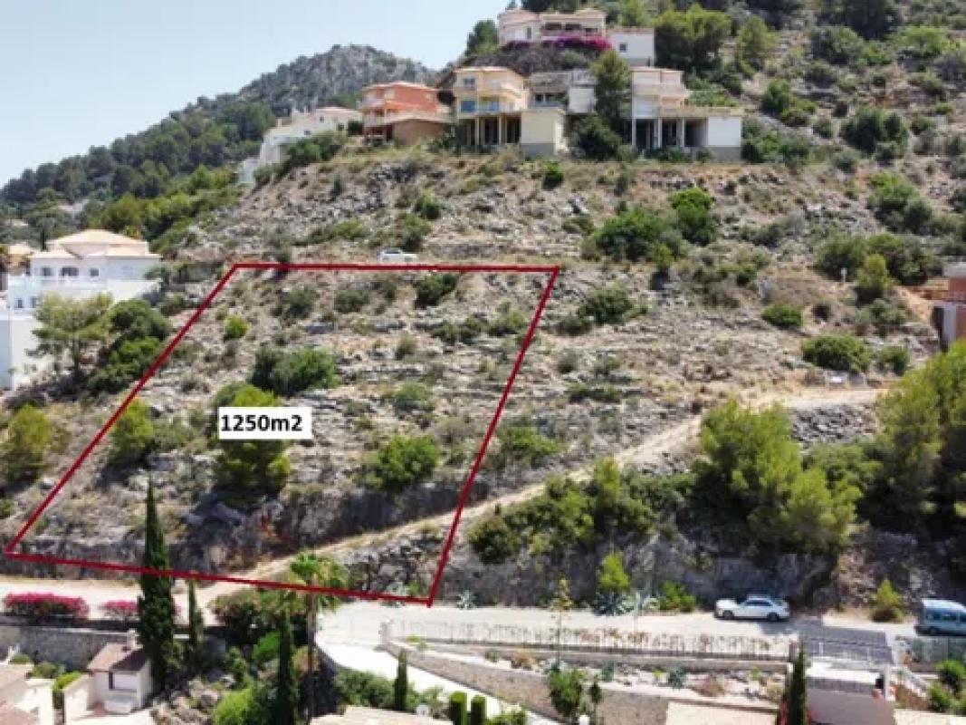 Terreno en venta en Pedreguer, Alicante photo 2