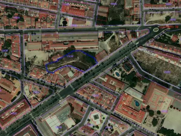 Terreno en avenida de Juan Carlos i thumbnail 2