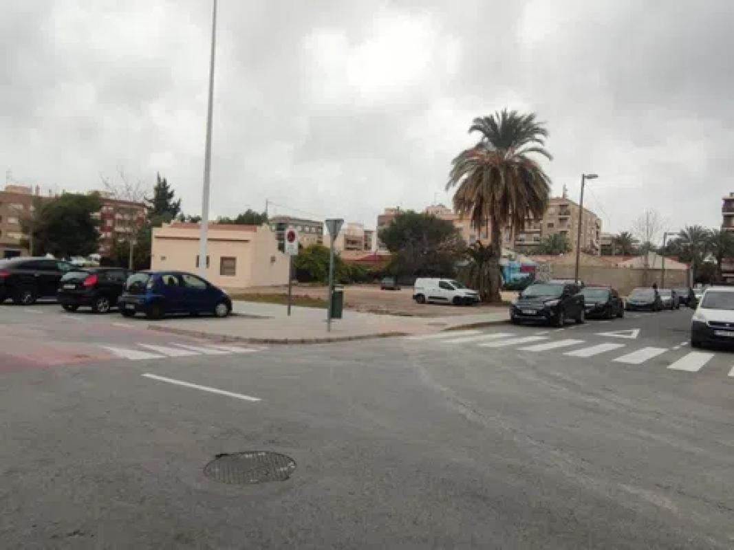 Terreno en venta en Elche / Elx, Alicante photo 4