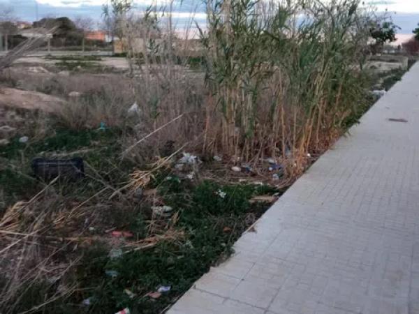 Terreno en calle Salvador i Vicente Pérez Lledó s/n photo 1
