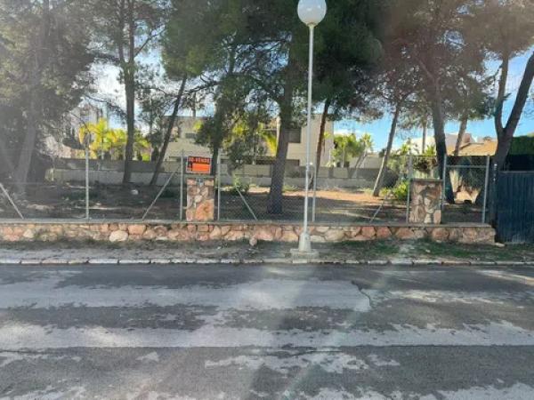 Terreno en calle de Rosalía de Castro, 41 c photo 2