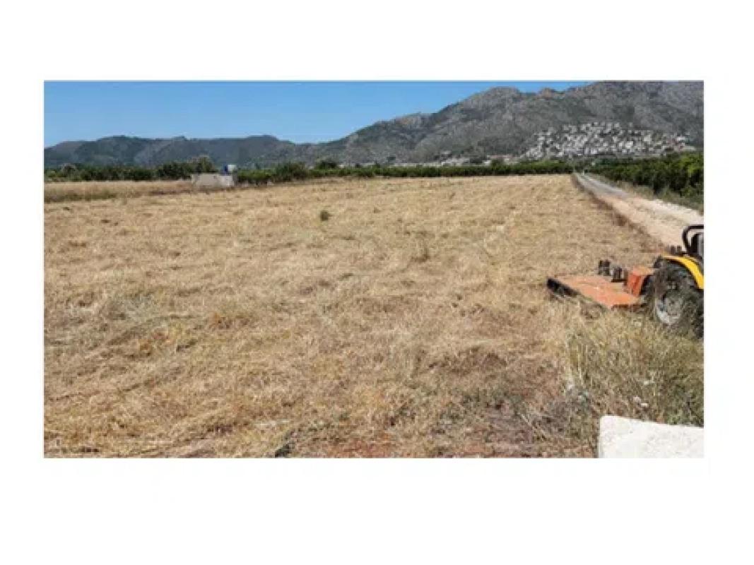 Terreno en venta en Benidoleig, Alicante photo 2