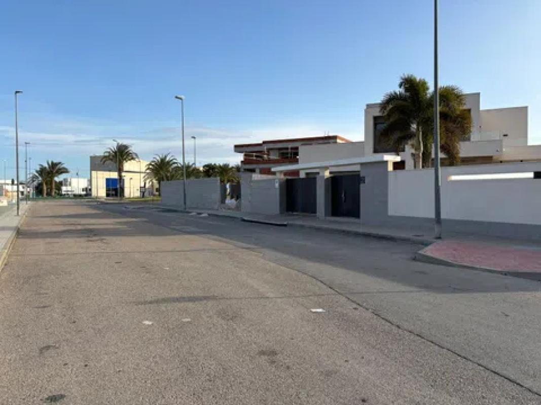 Terreno en venta en Granja de Rocamora, Alicante photo 1