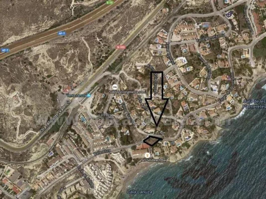 Terreno en venta en El Campello, Alicante photo 1
