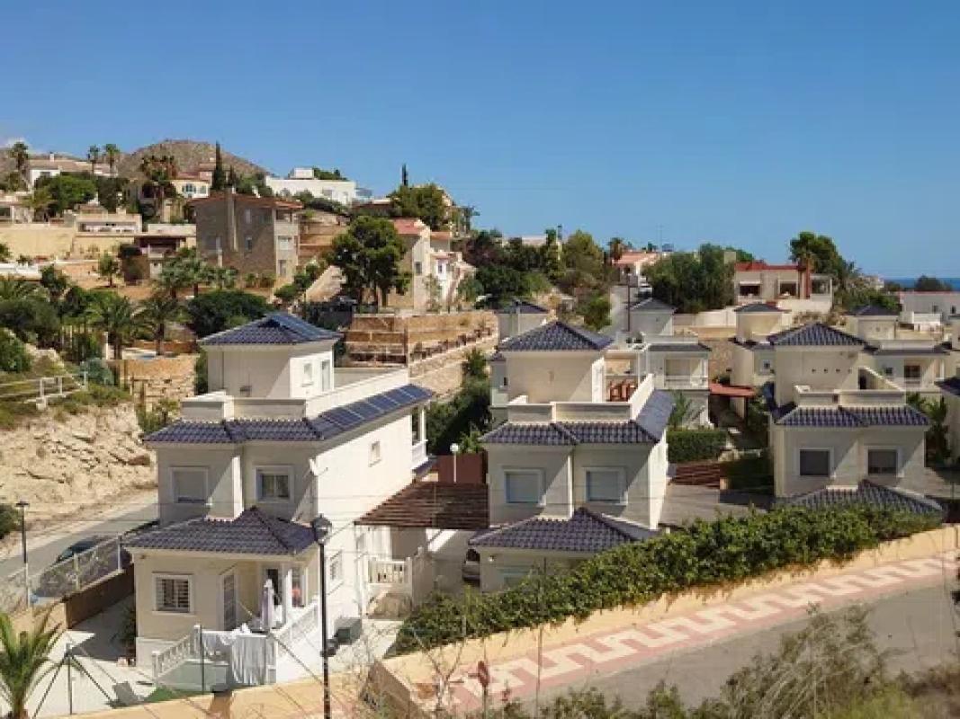 Terreno en venta en El Campello, Alicante photo 2