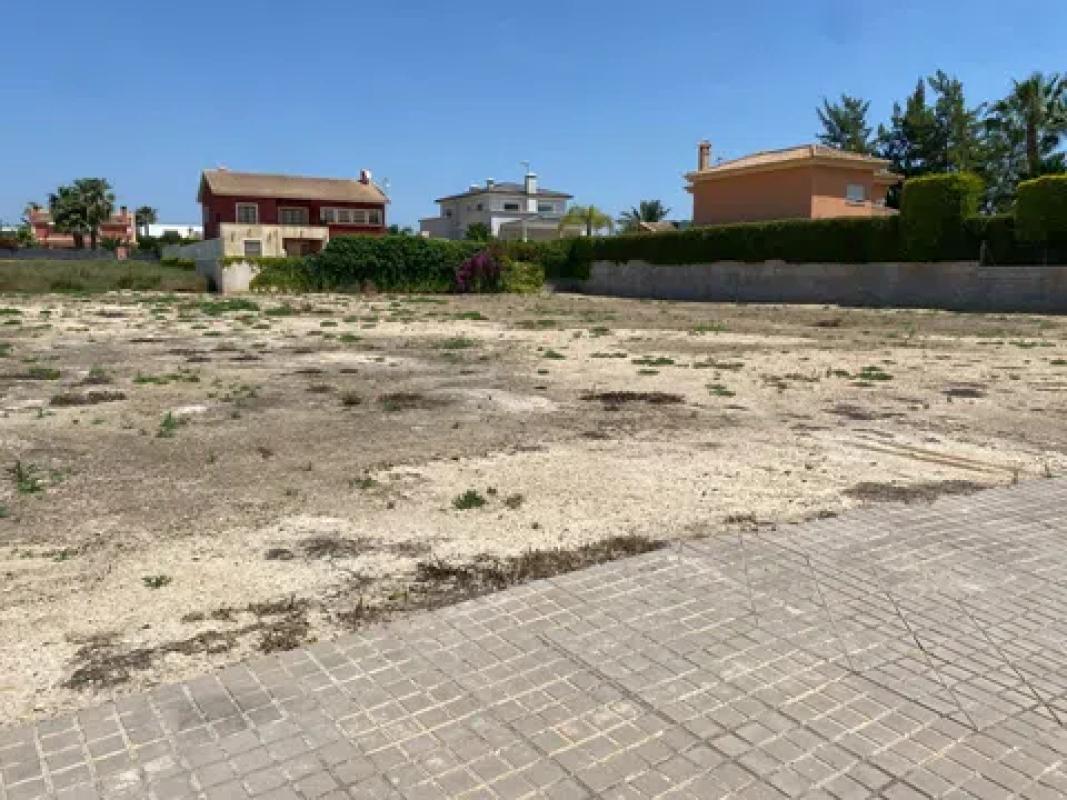 Terreno en venta en Elche / Elx, Alicante photo 1