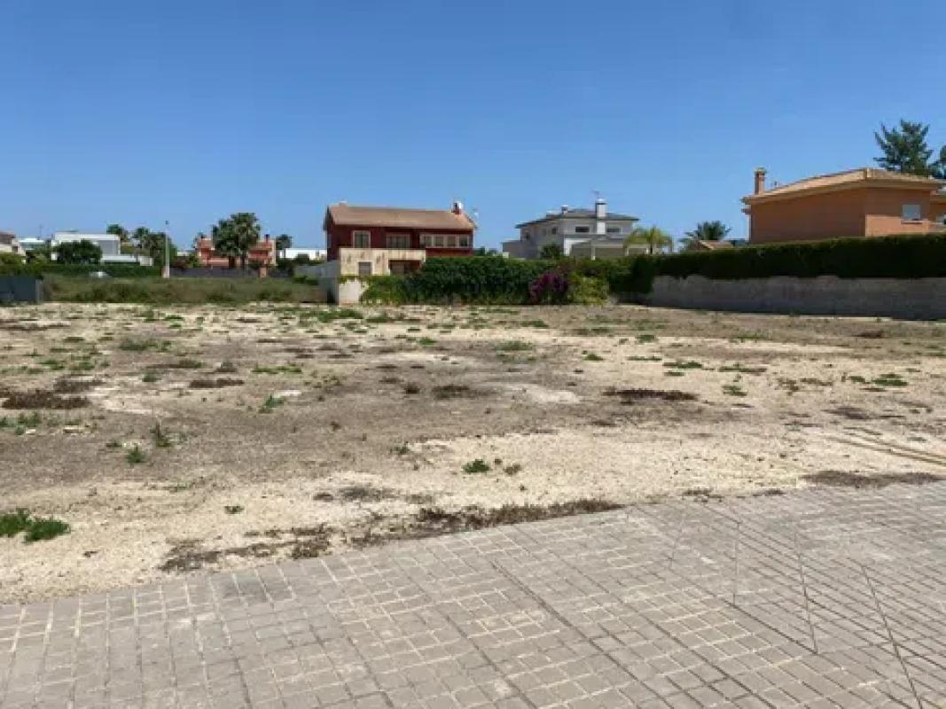 Terreno en venta en Elche / Elx, Alicante photo 2