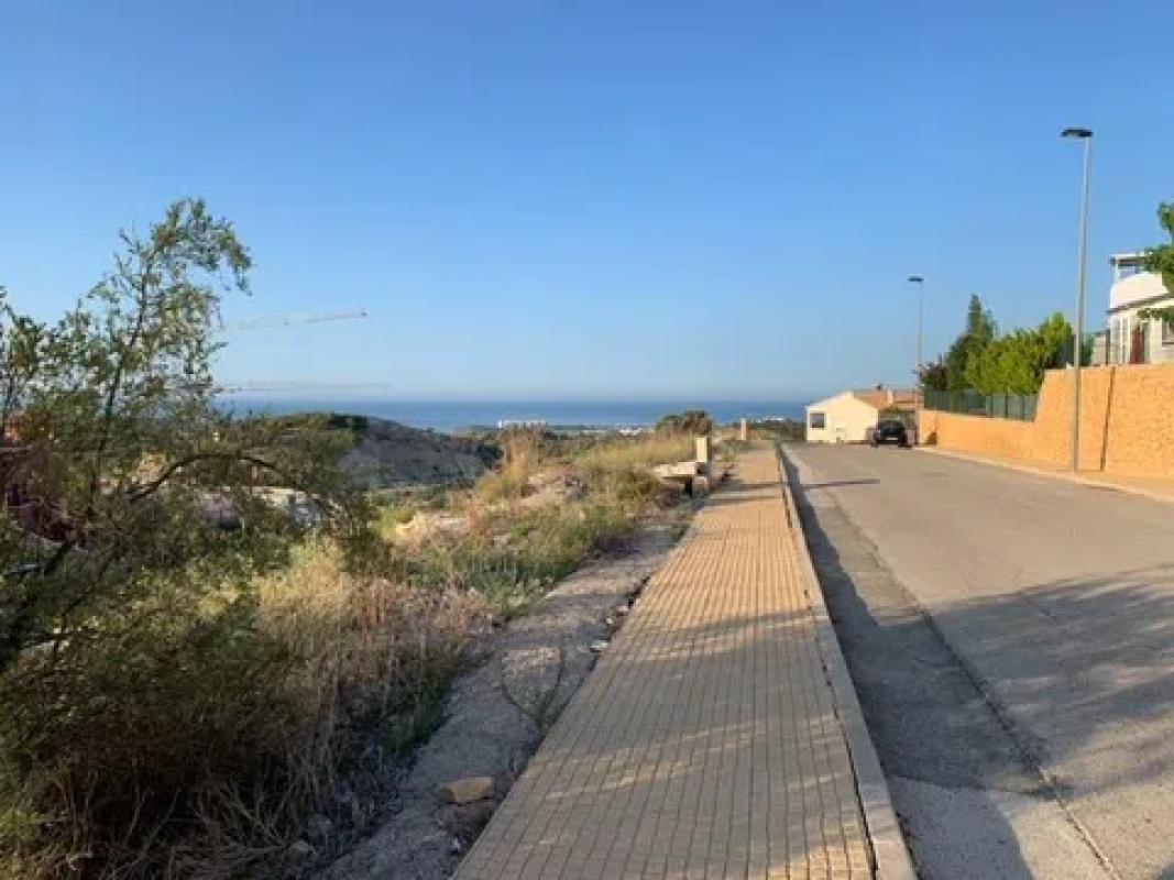 Terreno en venta en Finestrat, Alicante photo 2