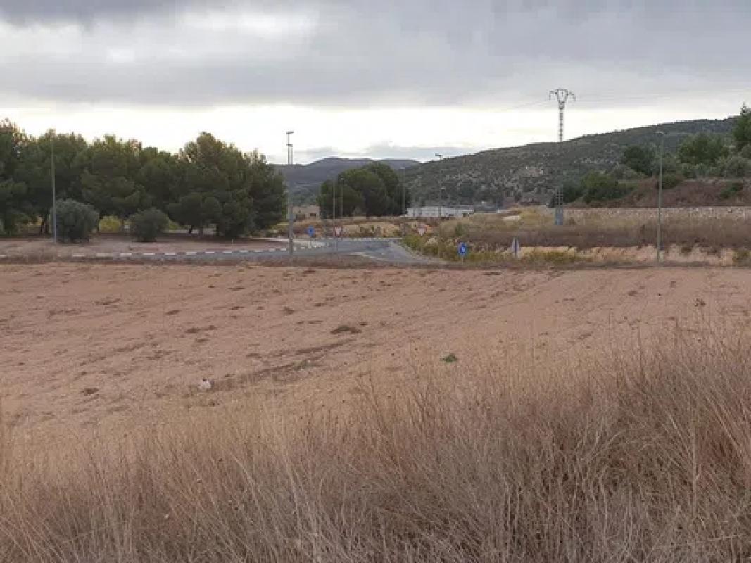 Terreno en venta en Pinoso, Alicante photo 5