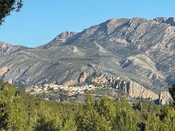 Terreno en Guadalest photo 2
