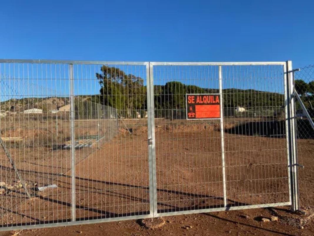Terreno en venta en Pinoso, Alicante photo 2