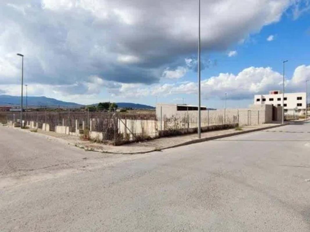 Terreno en venta en Pinoso, Alicante photo 1