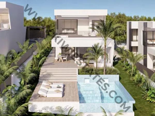 Chalet independiente en venta en Calle Álora de Calahonda, 3, Mijas
thumbnail 1