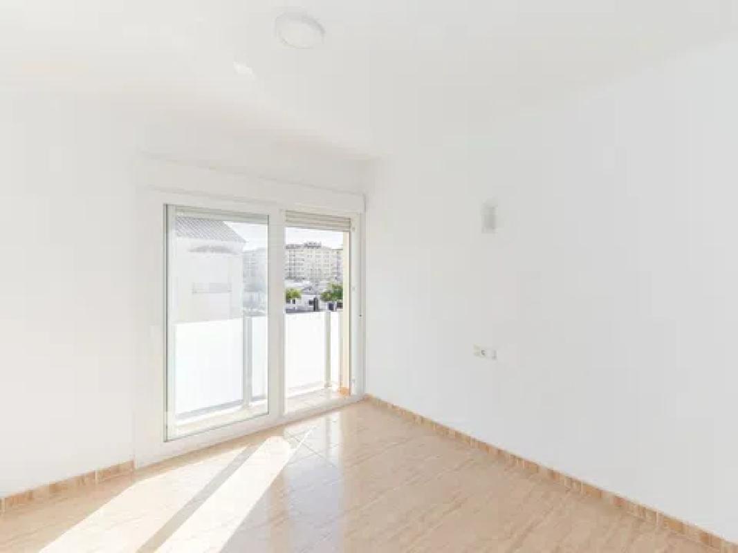 Properties for sale and rent in Spain photo 5