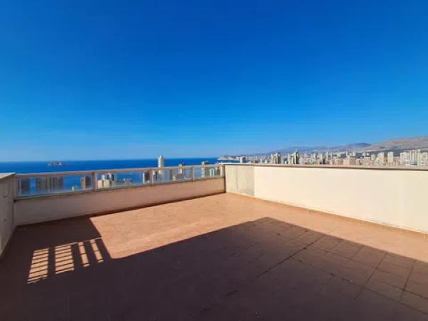 Пентхаус на продажу в Avenida Ametlla de Mar, Бенидорм photo 1