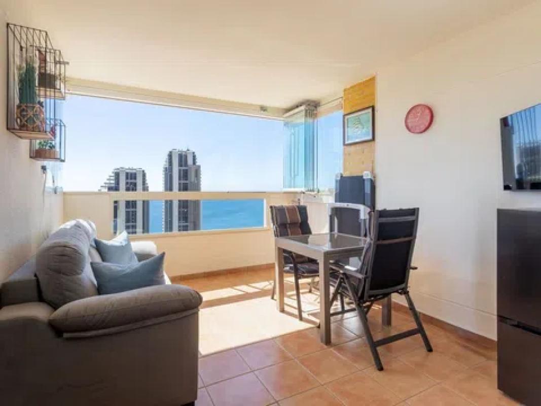 Sale of apartment in Calle Presidente Adolfo Suárez, Benidorm
photo 2