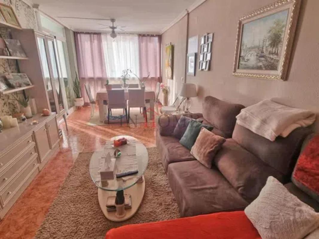 Продажа квартиры на Playa de Poniente, Бенидорм
photo 2