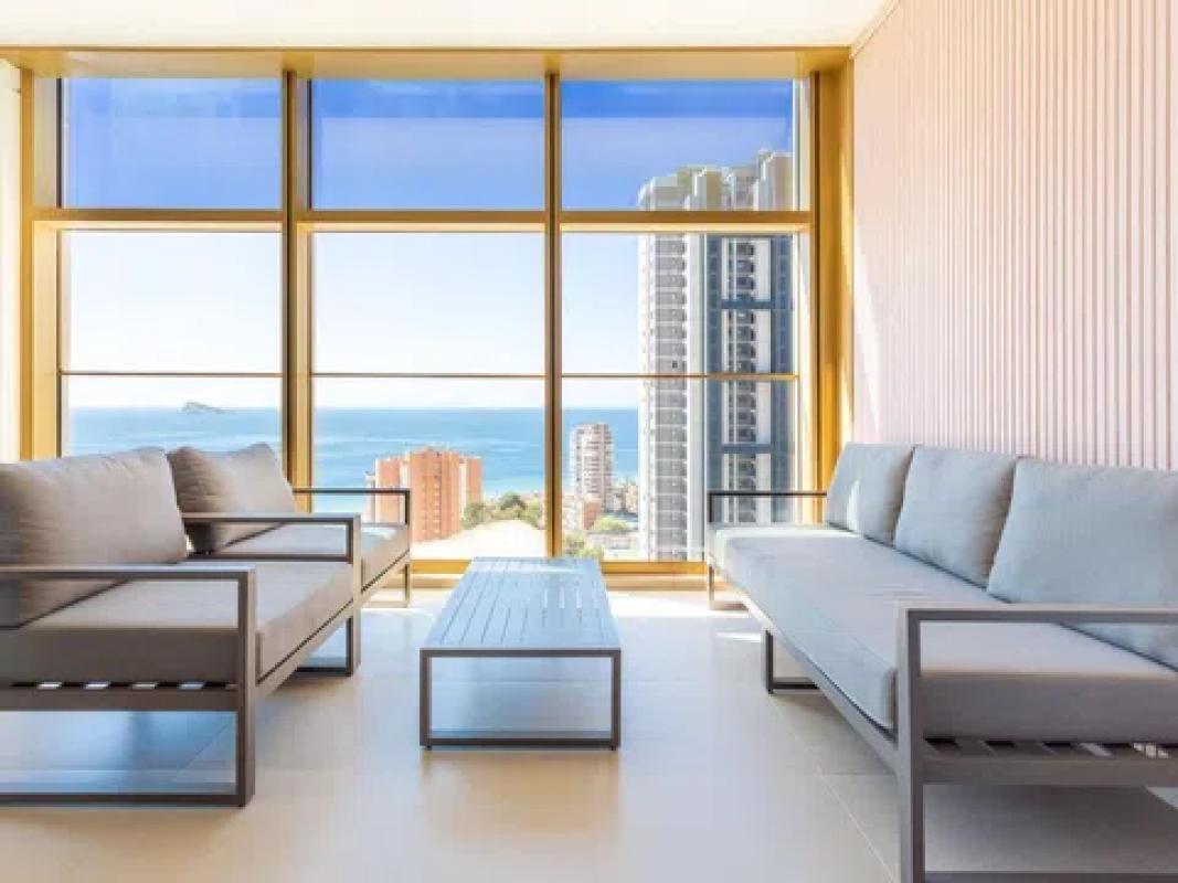 Venta de piso en Playa de Poniente, Benidorm
photo 1