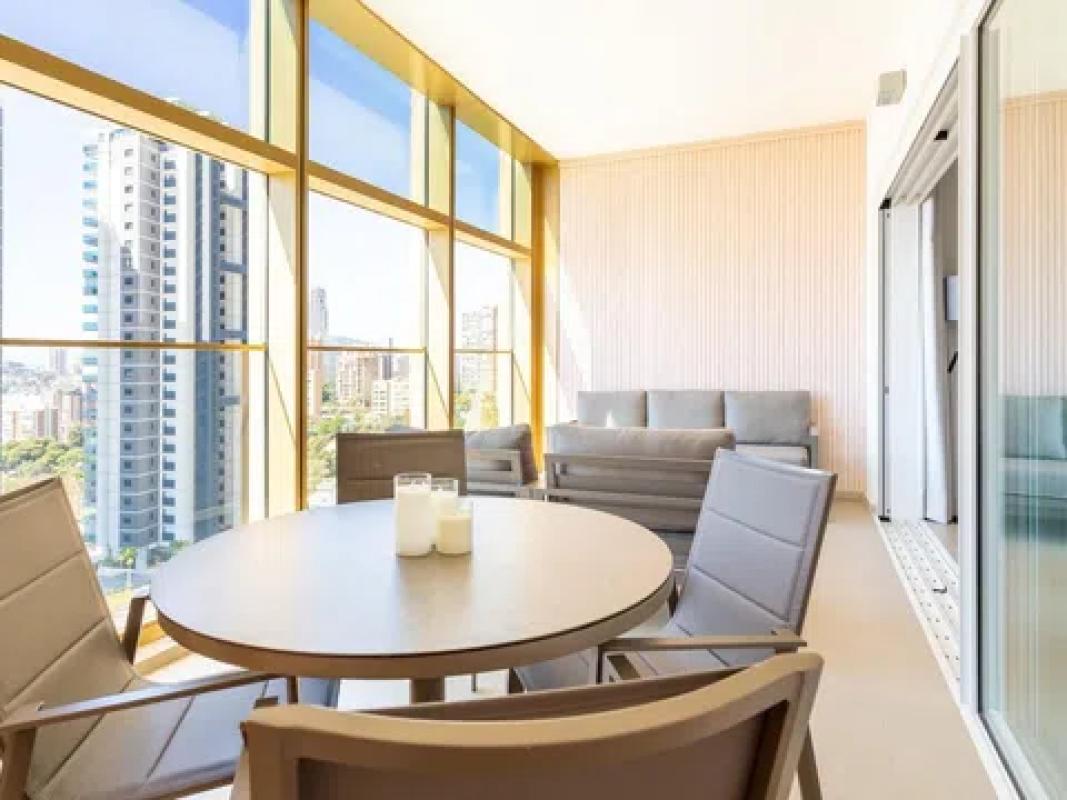 Venta de piso en Playa de Poniente, Benidorm
photo 2