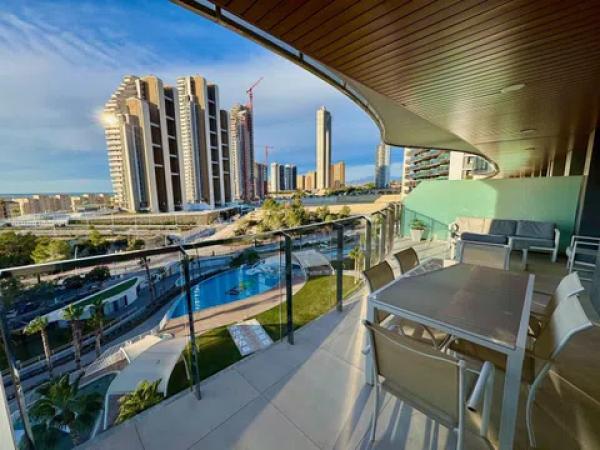 Piso en venta en Playa de Poniente, Benidorm photo 1