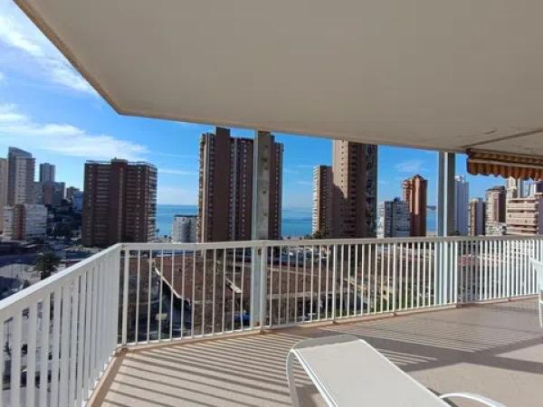Piso en venta en Playa de Levante, Benidorm thumbnail 2