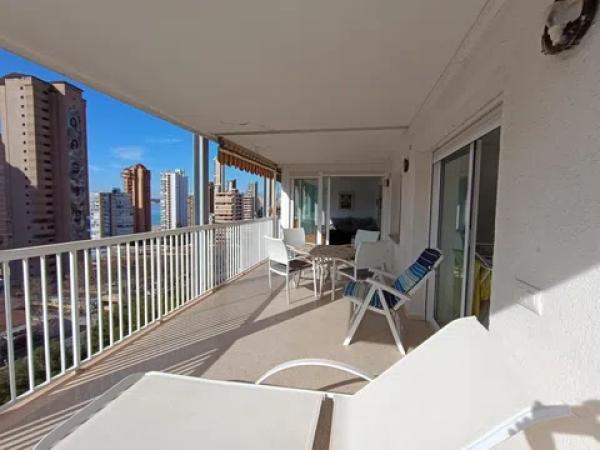 Piso en venta en Playa de Levante, Benidorm thumbnail 3