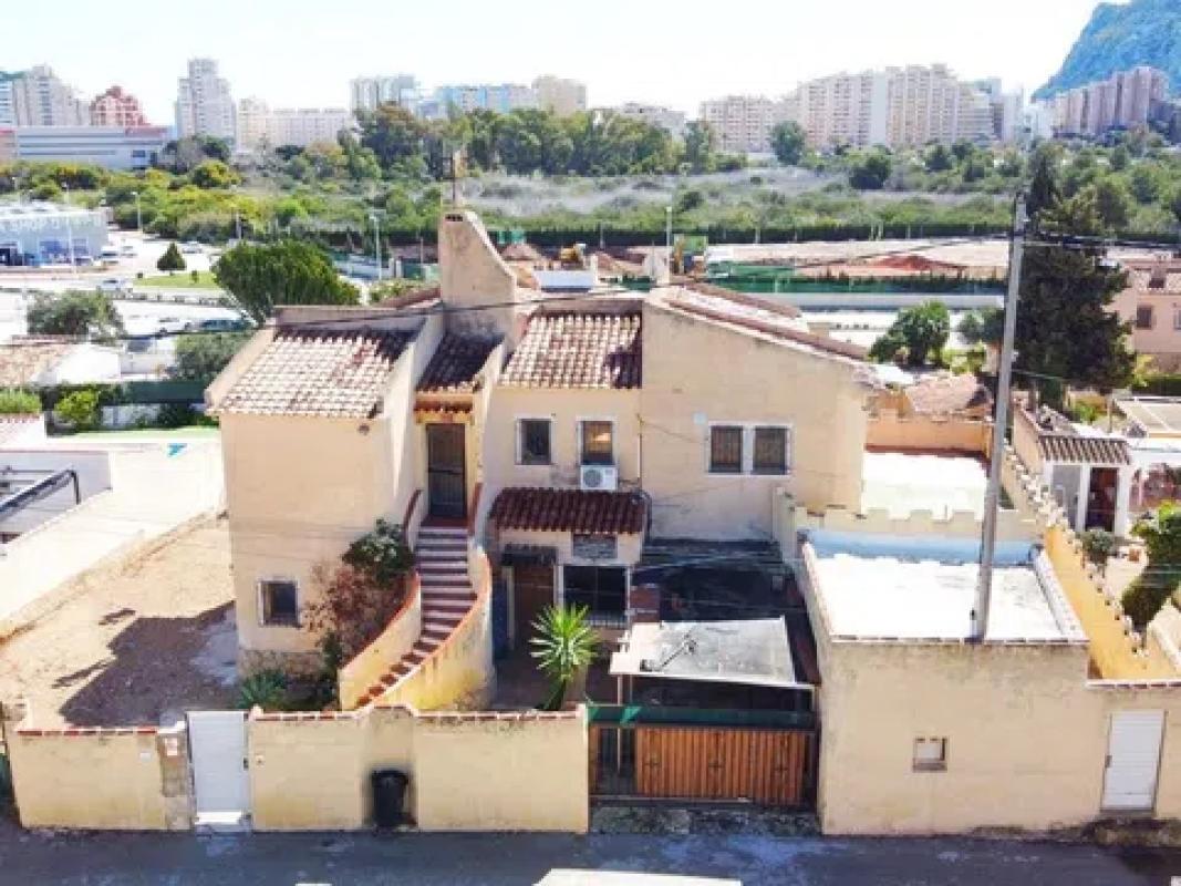 Sprzedaż niezależnego domku jednorodzinnego w  Calpe Pueblo, Kalpe photo 2