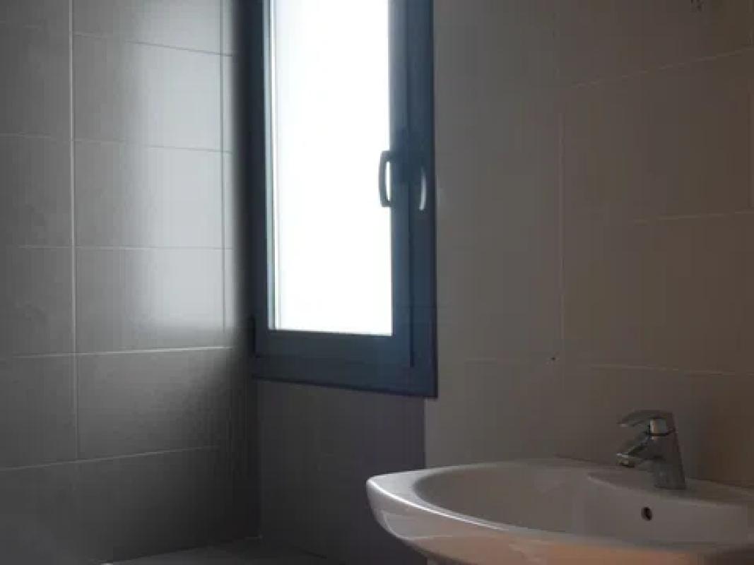 Venta de chalet adosado en  Calle Sarria, 12 , Vilanova i la Geltrú photo 2