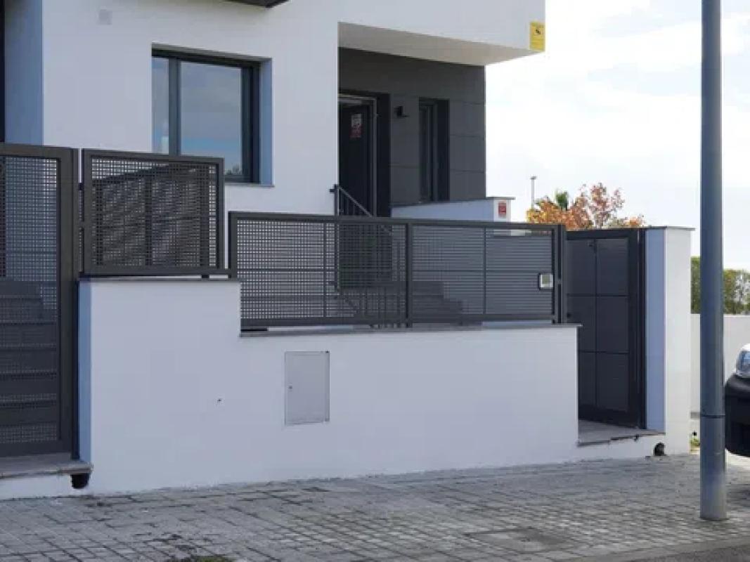 Venta de chalet adosado en  Calle Sarria, 12 , Vilanova i la Geltrú photo 5