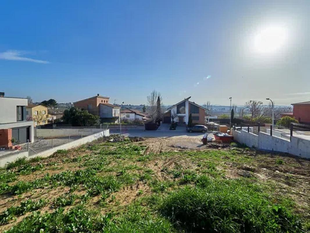 Obra nueva Macabeu en Vilobí del Penedès (Revista) photo 3