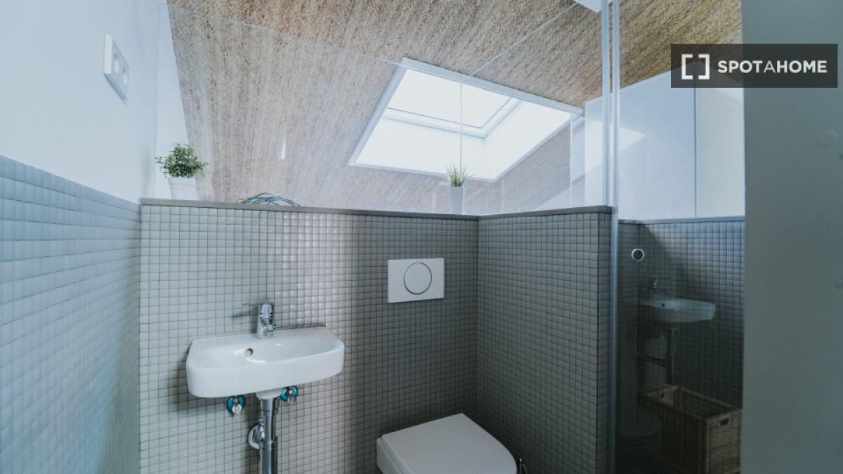 Studio rental in Calle de Oudrid Tetuán, Madrid photo 5