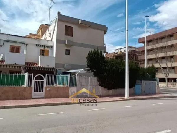 Casa independiente en avenida Albacete, 117 photo 1