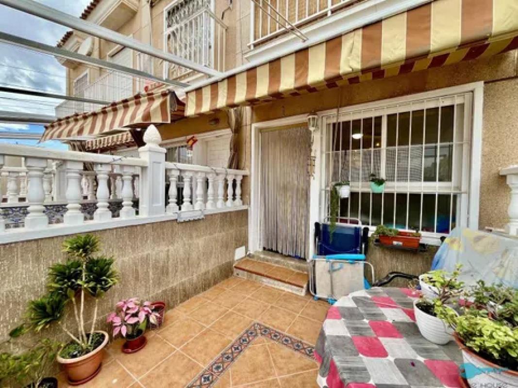 Properties for sale and rent in Spain photo 4