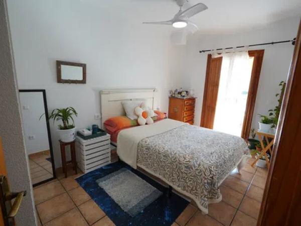 Chalet adosado en calle Honduras, 40 thumbnail 2