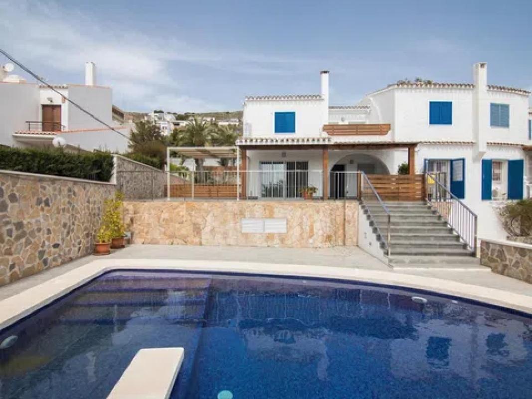 Properties for sale and rent in Spain photo 1