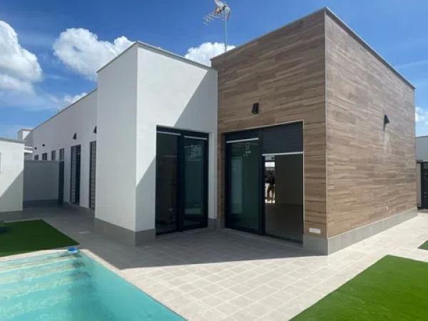 Chalet pareado en venta en calle Bolivia, 4 photo 1