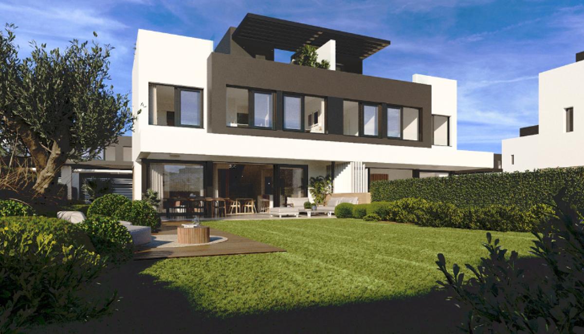 Venta de chalet adosado en  Calle Amatista , Estepona photo 2